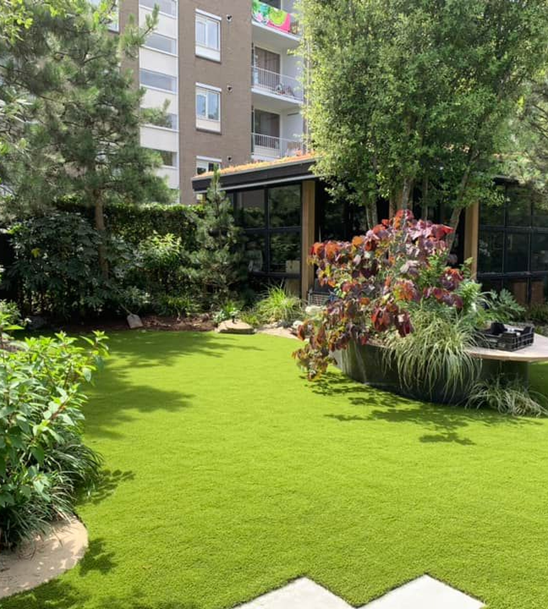 Artificial grass for a clean and sustainable garden