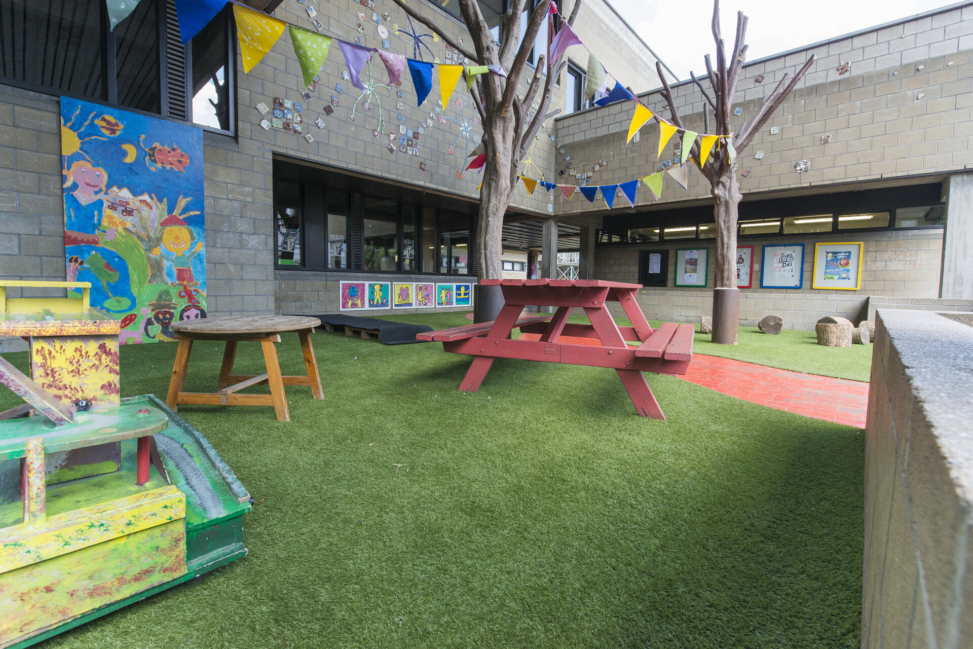Artificial grass for sport, games and recreation at school