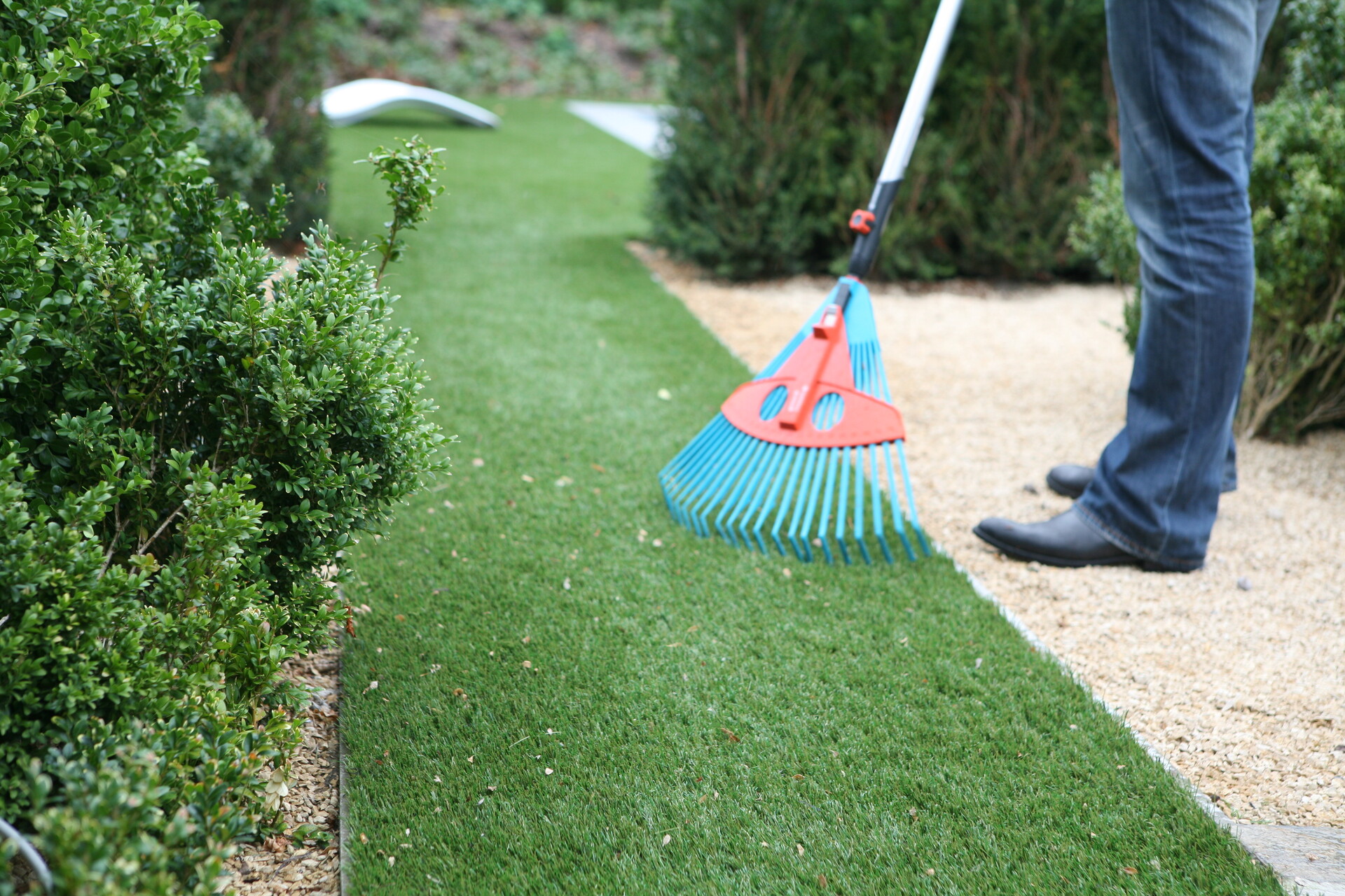 Easy artificial grass maintenance for a perfect, long-lasting lawn